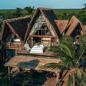 https://la-valise-tulum.quintano-roohotels.com